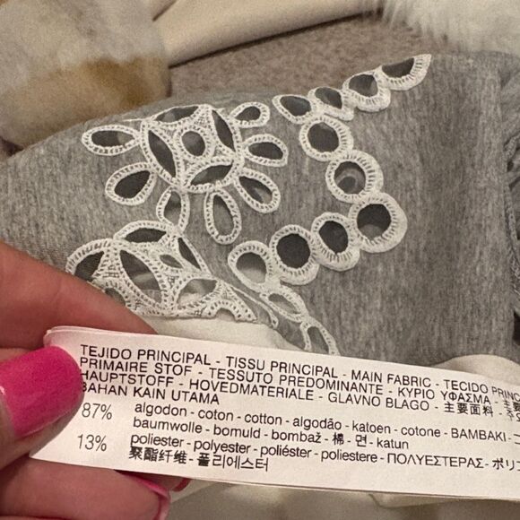 Zara Gray and White Embroidered Women's Blouse. Large - Picture 7 of 7